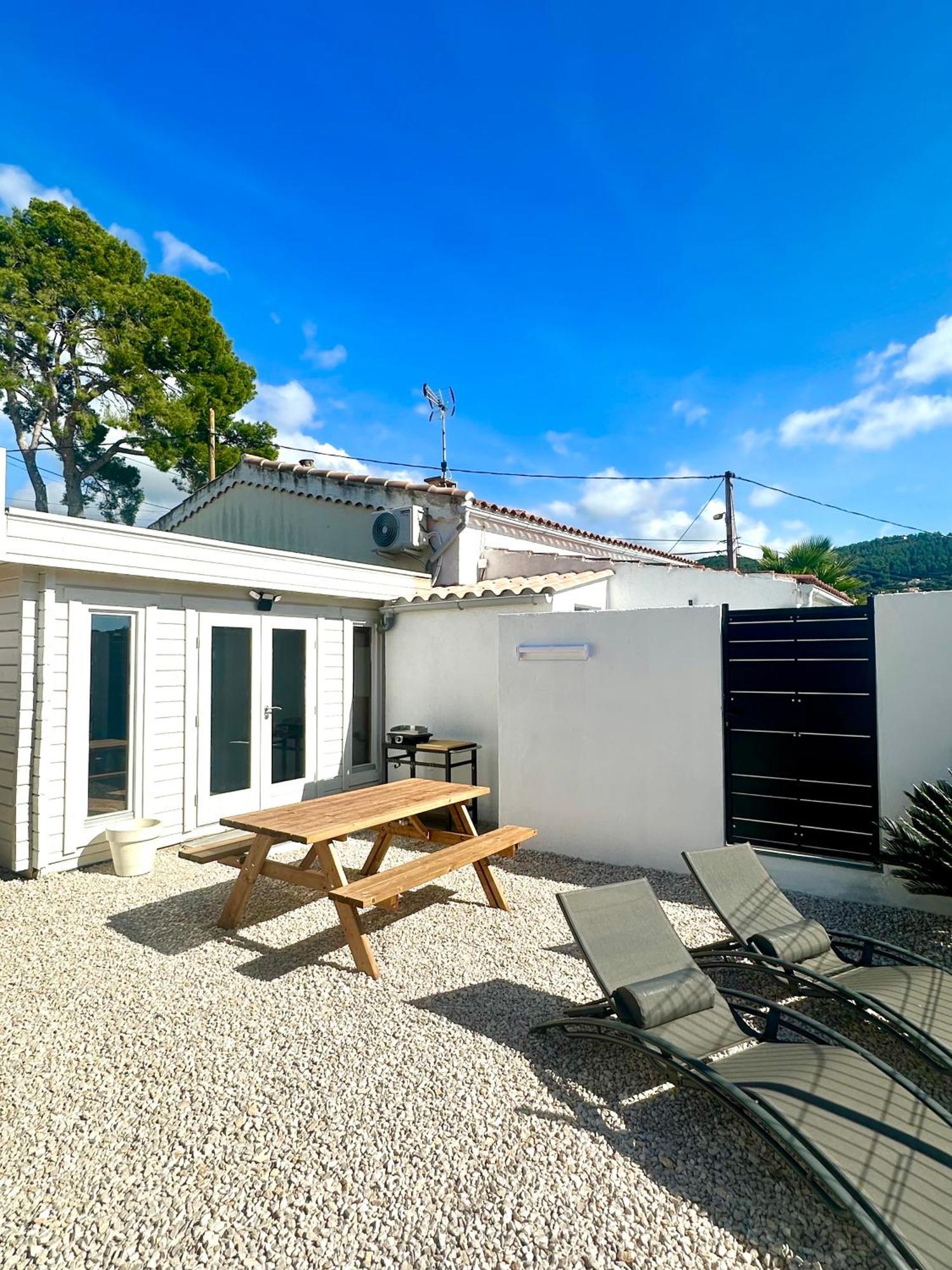 Chalet Ceyrenite Ceyreste Екстер'єр фото
